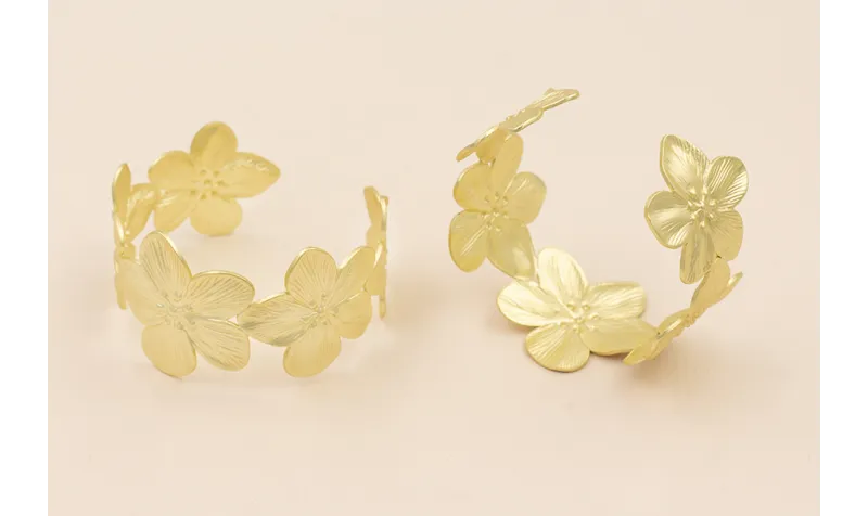 Pulsera Brazalete de Flores de 30mm Oro Mate