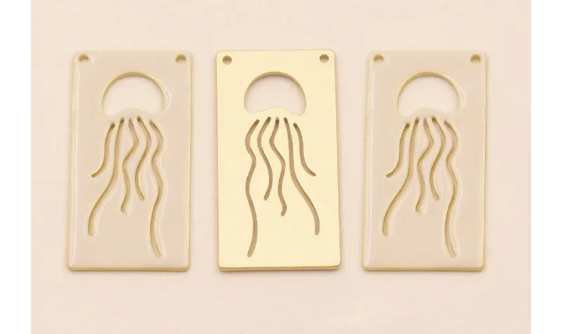 Rectangulo Calado Medusa 30*15mm Beige