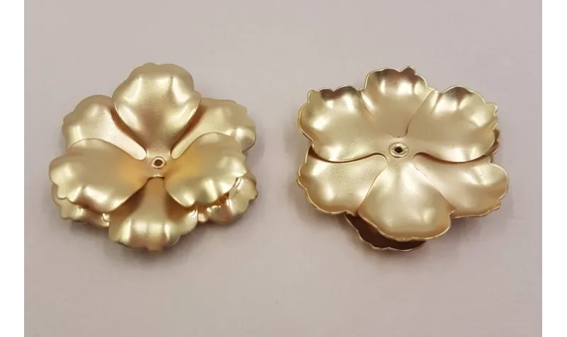 Colgante Flor Sobrepuesta 31mm Diámetro