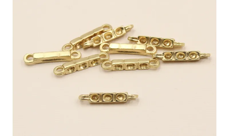 Entrepieza 3 huecos 20*3*3mm Dorado Mate