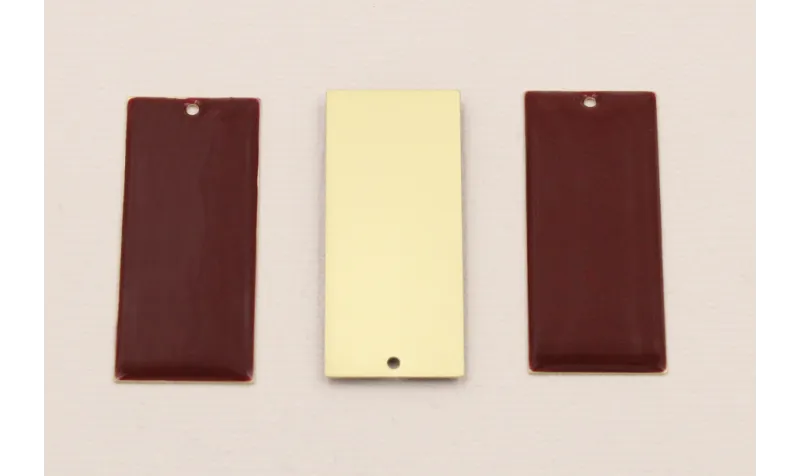 Cuenta Rectangulo 38*15 D.Mate Esmalte Rojo Sangre