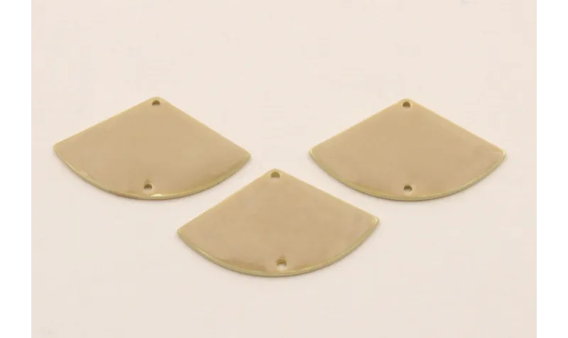 Pieza Abanico de 24*14mm esmalte Beige