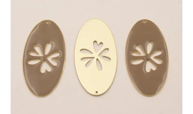 Cuenta Ovalo 40*20 esmaltado Visón con Flor calada