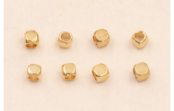 Cubo 2*2mm Baño ORO 18K 3 Micras