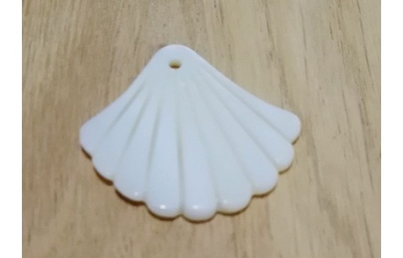 Concha triangular Nacar 25*30mm