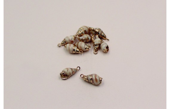 Caracola borde dorado 15*10mm con anilla Caracola borde dorado 15*10mm con anilla