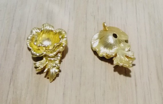 Pieza Flor 21*12mm Oro Mate Pieza Flor 21*12mm Oro Mate