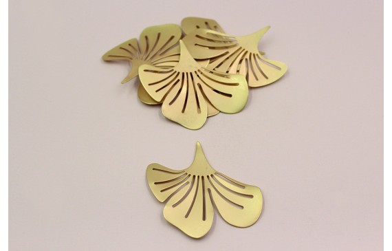 Flor de 3 pétalos 50*46mm Oro Mate Flor de 3 pétalos 50*46mm Oro Mate