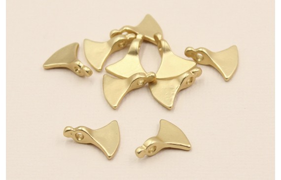 Colgante triangular 11*12*2mm Dorado Mate