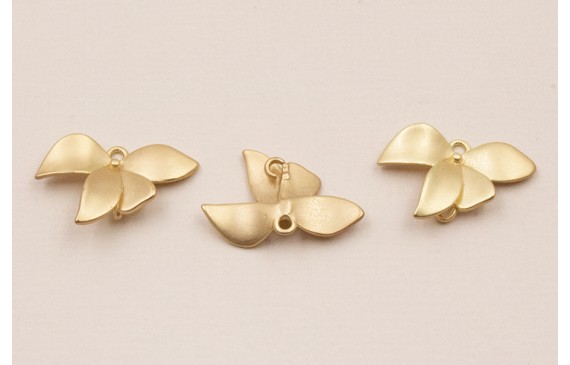 Colgante 4 hojas 20*12mm Dorado Mate Colgante 4 hojas 20*12mm Dorado Mate