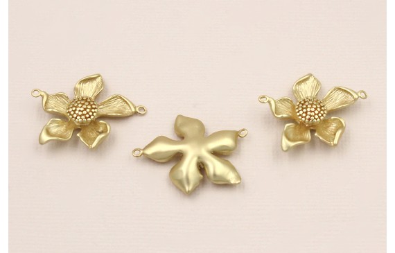 Colgante Flor 2 anillas 28*22*5mm Dorado Mate