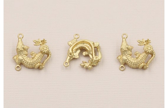 Colgante cocodrilo 20*18*4mm Dorado Mate