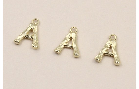 Colgante Letra A latón Dorado 15*10mm