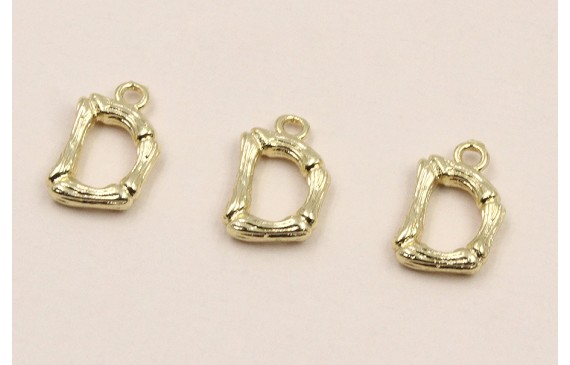 Colgante Letra D latón Dorado 15*10mm