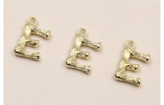 Colgante Letra E latón Dorado 15*10mm