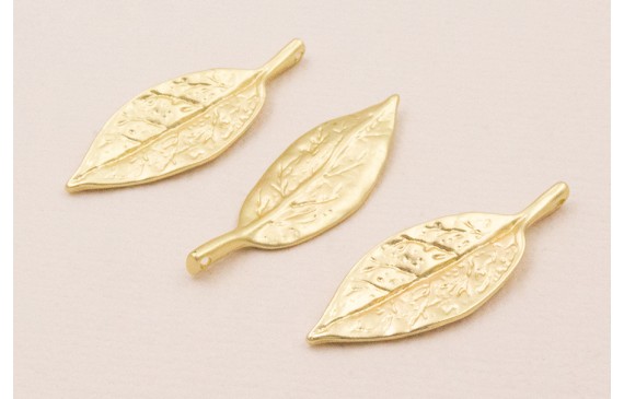 Colgante Hoja 30*10mm Dorado Mate