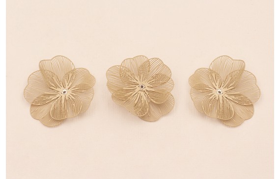 Flor 35mm 6 pétalos moldeables Beige Flor 35mm 6 pétalos moldeables Beige