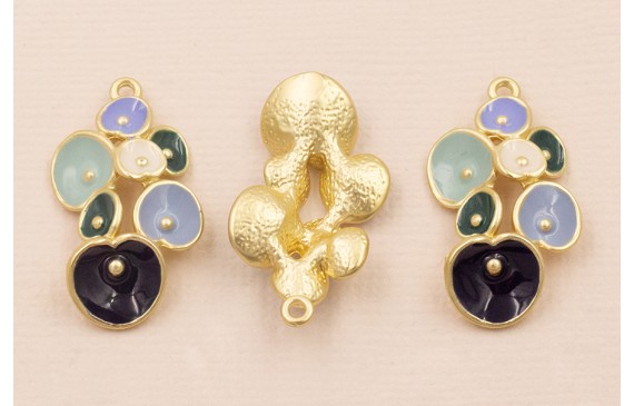 Colgante Flores esmaltadas 27*15 Azuladas Colgante Flores esmaltadas 27*15 Azuladas