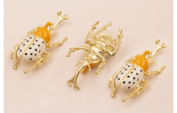 Escarabajo 60*30 Oro Mate Mostaza, beige y negro Escarabajo 60*30 Oro Mate Mostaza, beige y negro