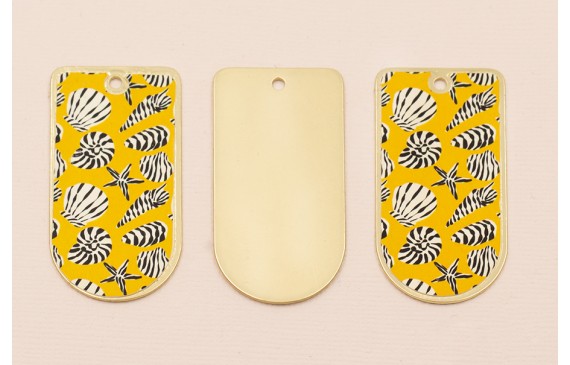 Pieza 50*25 Oro mate conchas en fondo Amarillo