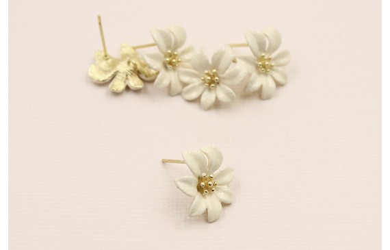 Perno Flor 8*15mm esmalte manual Crema