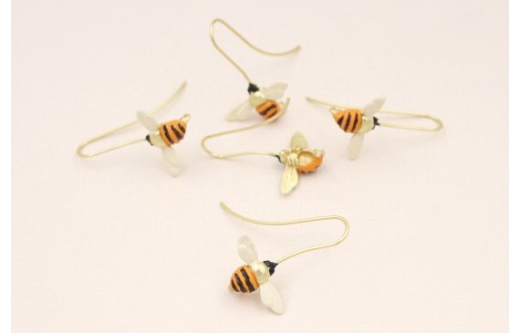 Pendiente Abeja Oro Mate pintada 16*10mm