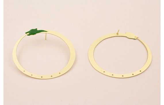 Pendiente Aro dragón 60*50 Dorado Mate Pendiente Aro dragón 60*50 Dorado Mate