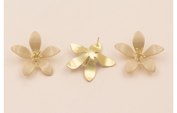 Pendiente Flor Oro Mate Esmalte Beige 35mm Pendiente Flor Oro Mate Esmalte Beige 35mm