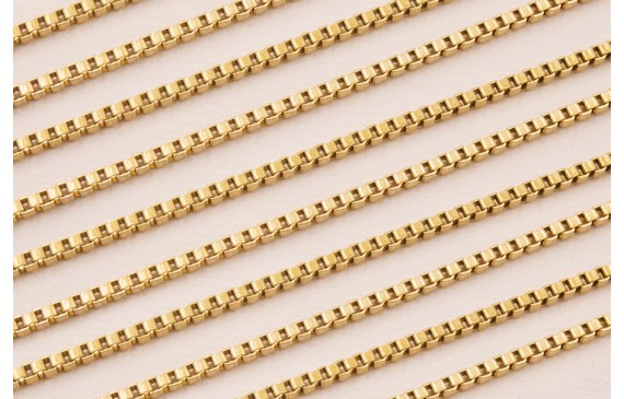 Cadena acero Inox Eslabón cuadrado 2mm Baño Oro