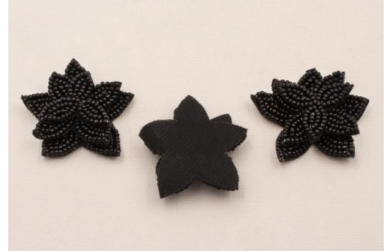 Flor Montada de 40mm diametro Negro