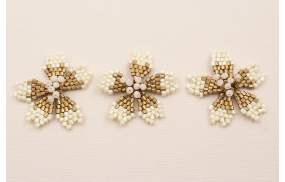 Flor Abalorio de 30mm diametro Blanco y Cobre