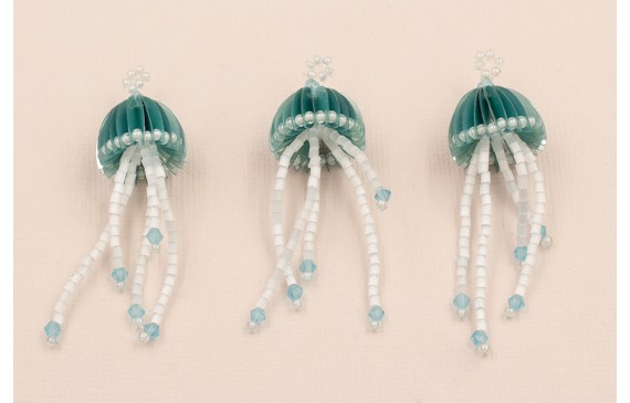 Medusa de Abalorios 50*15mm verde y Blanca Medusa de Abalorios 50*15mm verde y Blanca