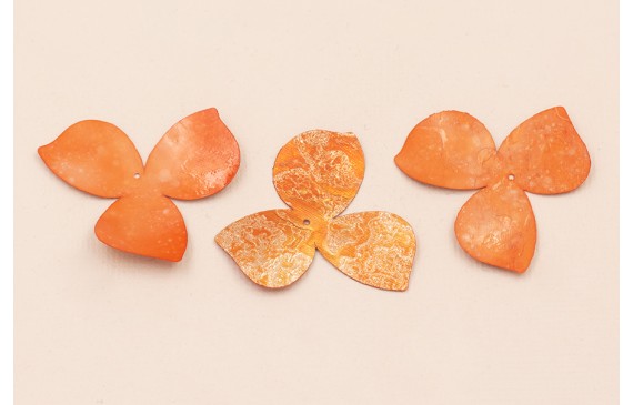 Flor 3 pétalos 35mm diametro Naranja y Metal Flor 3 pétalos 35mm diametro Naranja y Metal