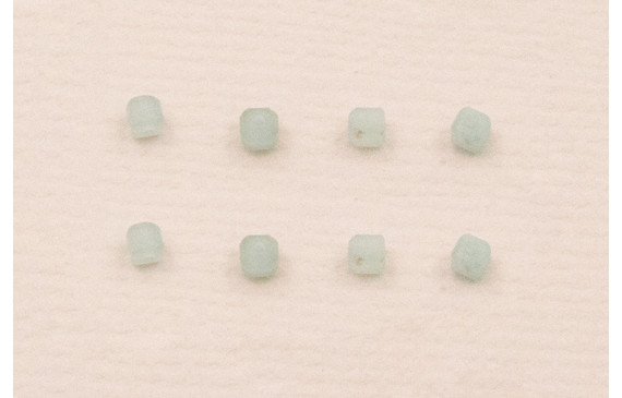 Cubo Facetado de 2,5mm Cuarzo color Agua