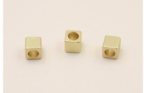 Cuenta Cubo de 3mm Agujero 2mm D.Mate