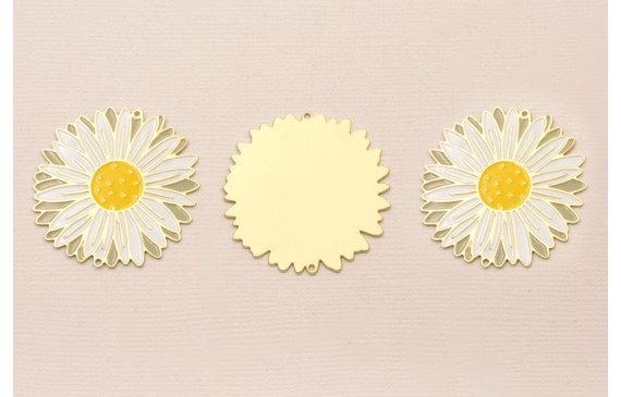 Pieza Flor Plana OroMate 35 Blanco y Amarillo