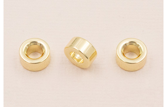 Aro de 8mm y 4 de grosor y 4 de agujero Oro