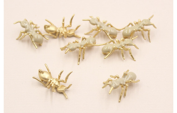Cuenta Hormiga 17*10mm Esmalte Beide patas Doradas Cuenta Hormiga 17*10mm Esmalte Beide patas Doradas