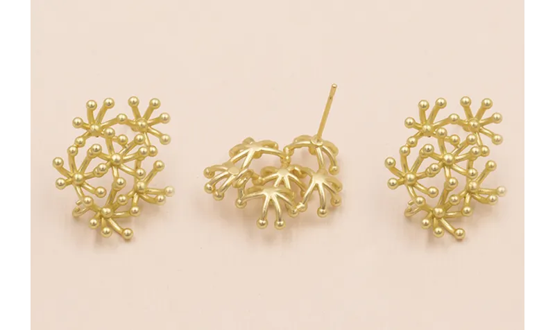 Pendiente Estrellas Coral 25*20mm Dorado Mate