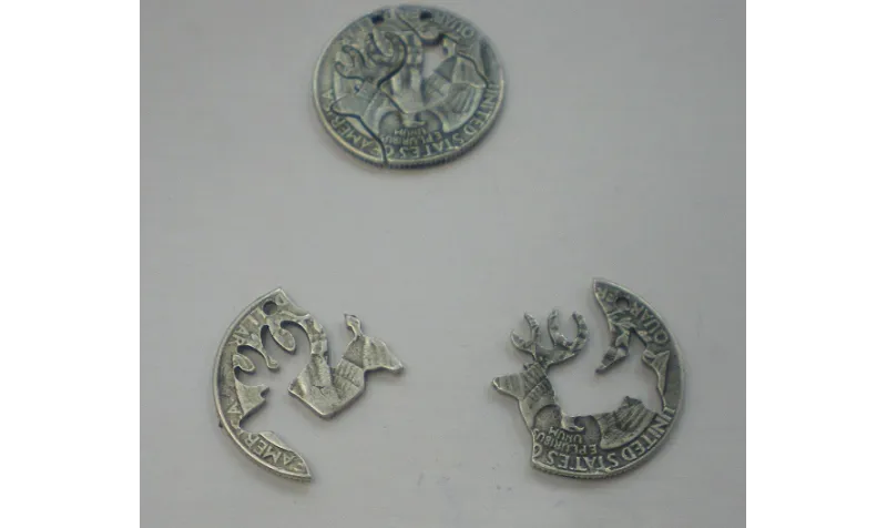 Ciervo-cerbatillo 2 piezas 23mm Plata Vieja / Cuentas Metálicas de Latón / Zamak