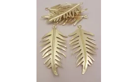 Colgante Hoja 50mm Oro Mate / Cuentas Metálicas de Latón / Zamak