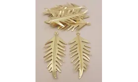 Colgante Hoja 35mm Oro Mate / Cuentas Metálicas de Latón / Zamak