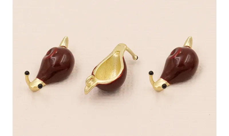 Cuenta Caracol 18*5*6mm Oro Mate y Marrón / Cuentas Metálicas de Latón / Zamak