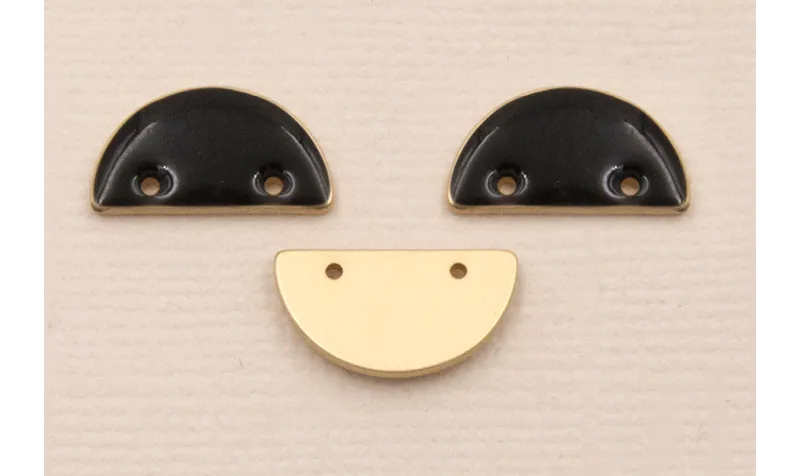 Cuenta Semicirculo 15*7mm esmalte Negro / Cuentas Metálicas de Latón / Zamak