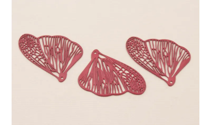 Cuenta Ala Mariposa 32*26 esmalte Frambuesa / Cuentas Metálicas de Latón / Zamak