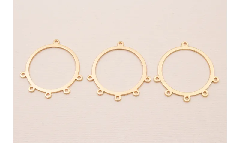 Aro de 32mm con 6 argollas Oro Mate / Cuentas Metálicas de Latón / Zamak