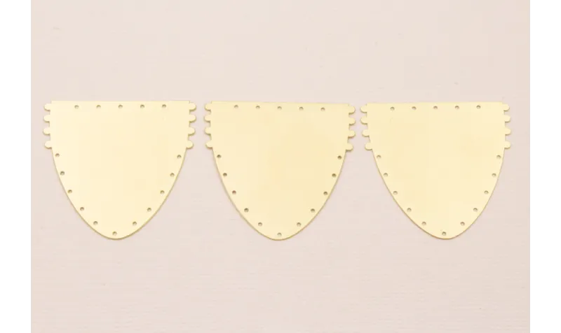 Colgante semiovalo dentado 38*37mm dorado Mate / Cuentas Metálicas de Latón / Zamak