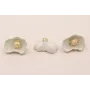 Flor Acampanada 30*20 Blanco Roto y Oro Mate / Cuentas Metálicas de Latón / Zamak