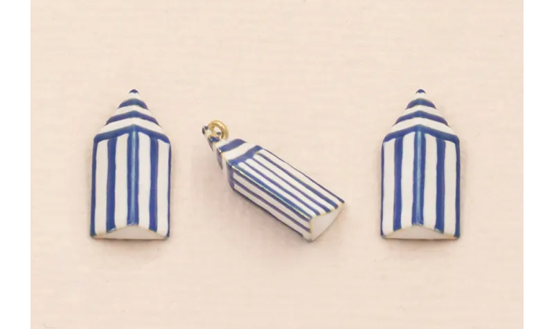 Colgante Caseta Playa 13*7*4mm Azul y Blanco / Cuentas Metálicas de Latón / Zamak