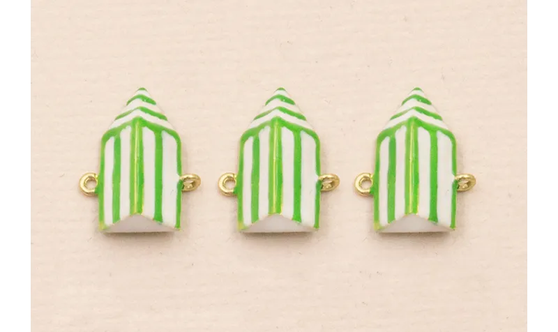 Entrepieza Caseta Playa 13*7*4mm Verde y Blanco / Cuentas Metálicas de Latón / Zamak